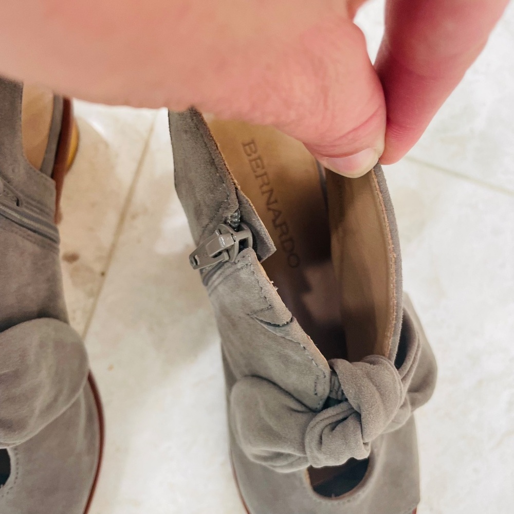 BERNARDO {6.5} Booties Gray Suede Knotted "Luna" - Picture 8 of 10